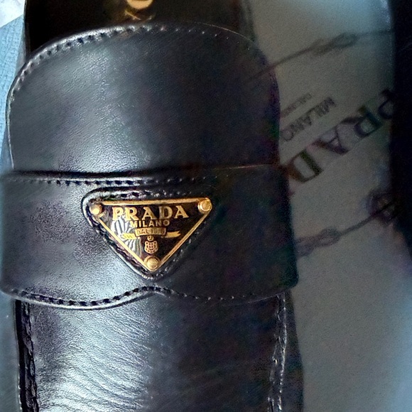 Prada Women’s Calzature Donna Black Leather Slip-On Loafers size 40 - Picture 6 of 11
